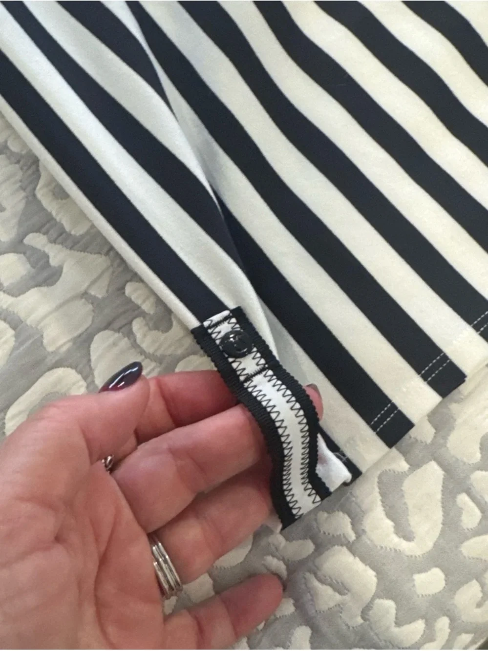 lululemon athletica Black & White Striped Vinyasa Scarf
